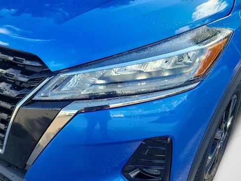 Used 2024 Nissan Kicks SR w/ SR Premium Package FWD image 24