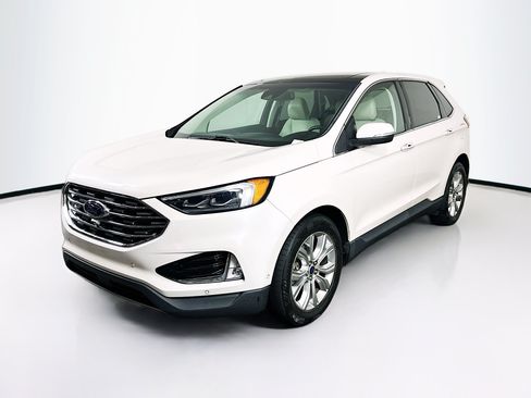 Used 2019 Ford Edge Titanium w/ Equipment Group 301A AWD/4WD image 3