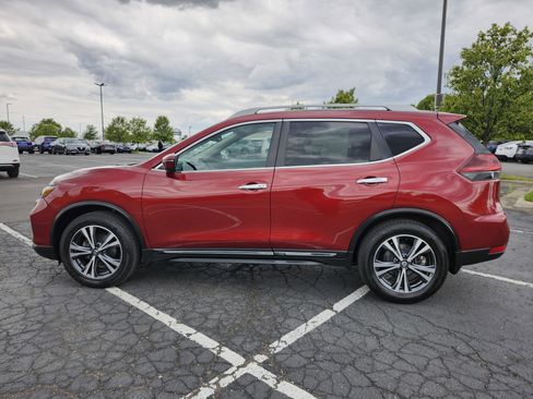 Used 2018 Nissan Rogue SL w/ Premium Package FWD image 16