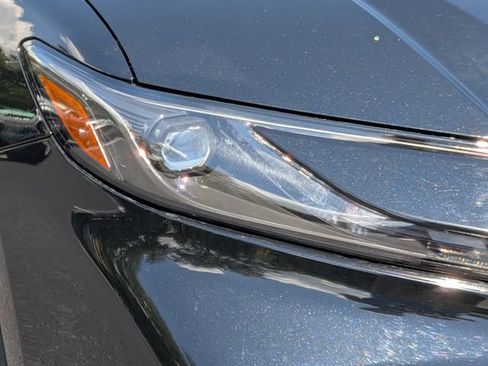 Used 2026 Toyota Camry SE AWD/4WD image 9