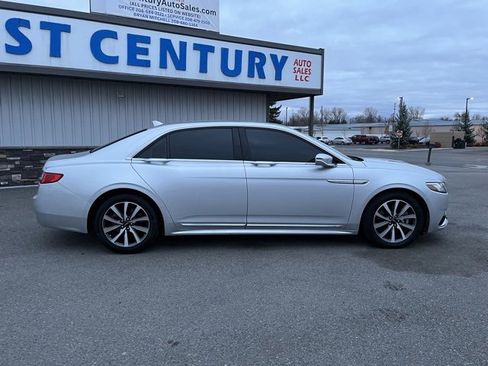 Used 2018 Lincoln Continental Premiere image 14