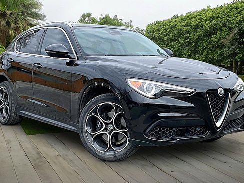 Used 2019 Alfa Romeo Stelvio Ti Lusso w/ Quick Order Package 22X Lusso image 11