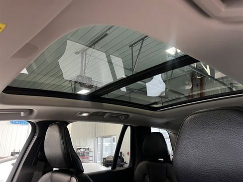 Used 2023 Volvo XC90 B6 Plus w/ Protection Package Premier image 15