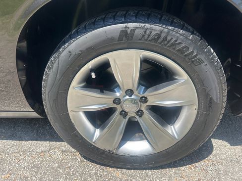 Used 2015 Dodge Challenger SXT RWD image 22