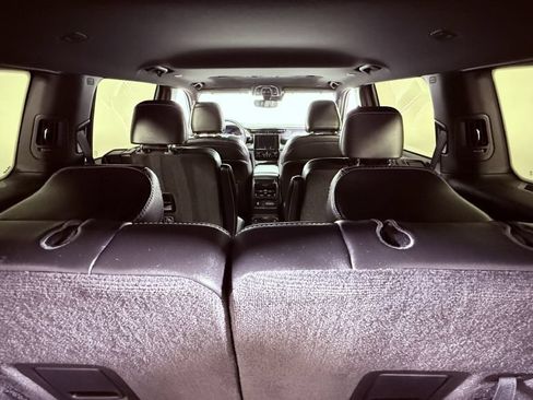 Used 2022 Jeep Grand Cherokee L Laredo AWD/4WD image 25