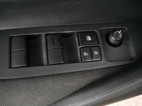 Used 2025 Toyota Corolla LE image 19