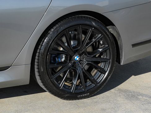 Used 2020 BMW 750i xDrive w/ Executive Package image 51