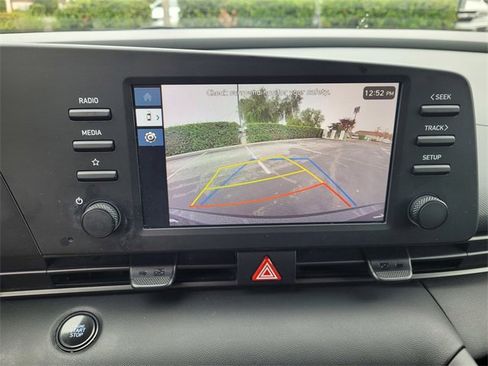 Used 2025 Hyundai Elantra Sport image 19