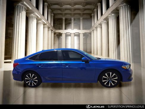 Used 2023 Honda Civic EX image 3