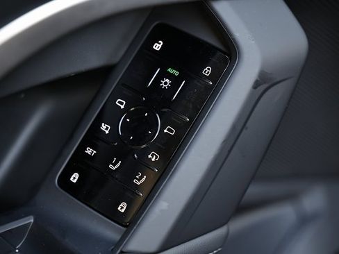 New 2025 Audi Q5 Premium image 16