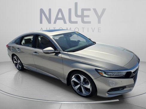 Used 2018 Honda Accord Touring image 5