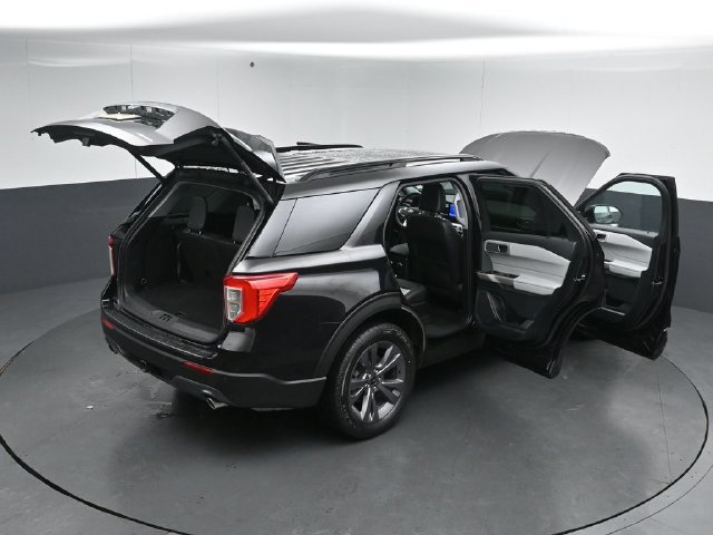 Certified 2024 Ford Explorer XLT w/ Equipment Group 202A AWD/4WD image 61