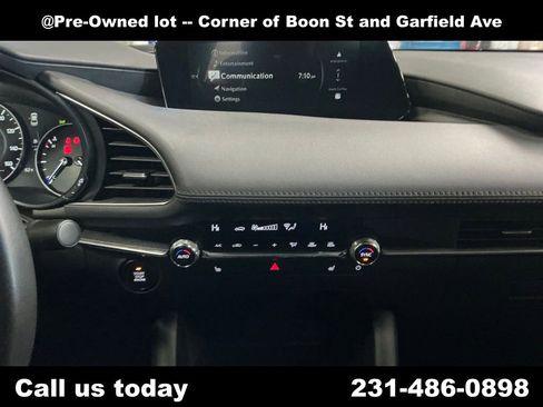 Used 2025 MAZDA MAZDA3 s image 19