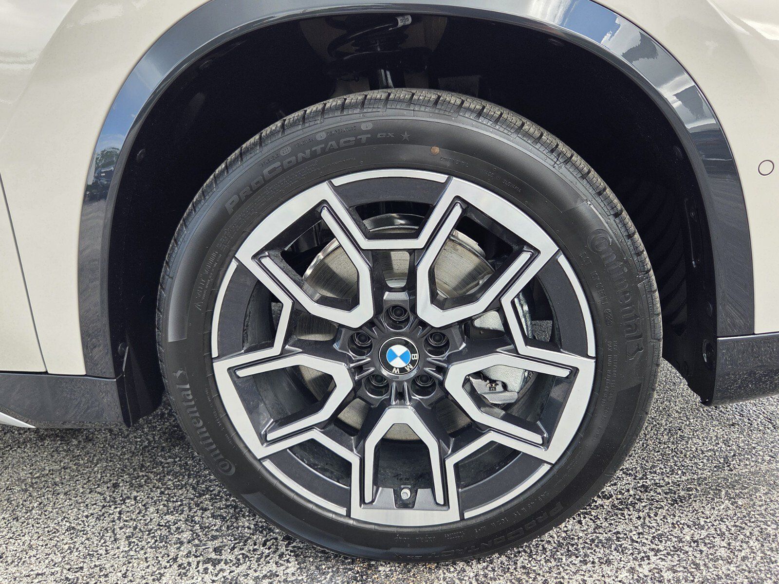 New 2027 BMW X1 xDrive28i AWD/4WD image 9
