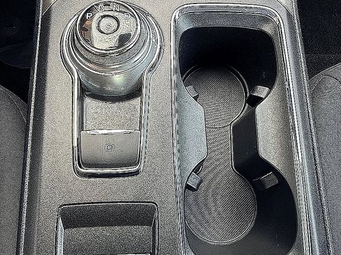 Used 2019 Ford Fusion SE FWD image 19