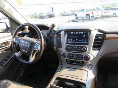 Used 2020 GMC Yukon Denali w/ Denali Ultimate Package image 27