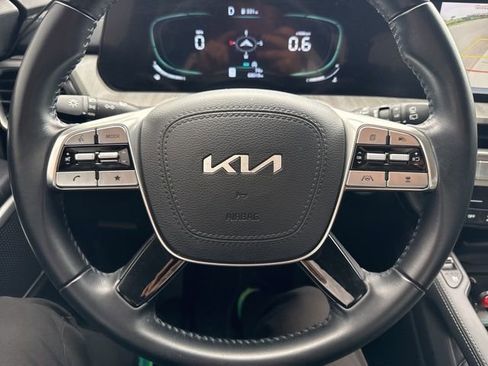 Certified 2023 Kia Telluride EX w/ EX Captain's Chair Package FWD image 15
