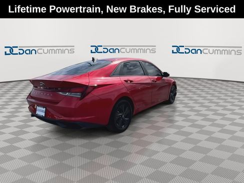 Used 2021 Hyundai Elantra SEL FWD image 8