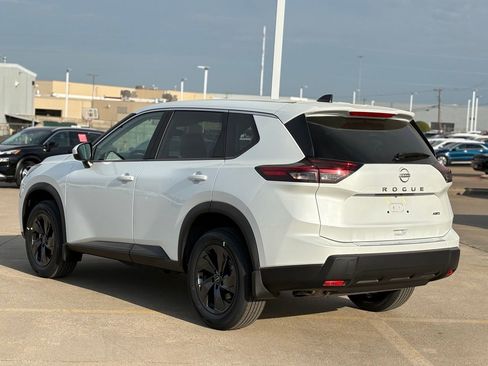 New 2026 Nissan Rogue SV image 5