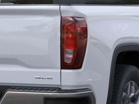 New 2026 GMC Sierra 1500 SLE w/ Preferred Package RWD image 13