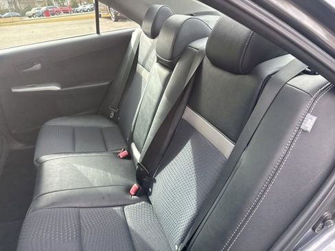 Used 2012 Toyota Camry SE image 18
