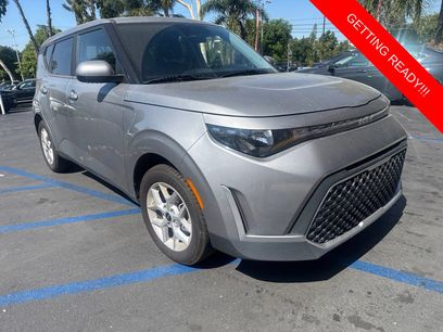 Used 2023 Kia Soul LX w/ Option Group 015