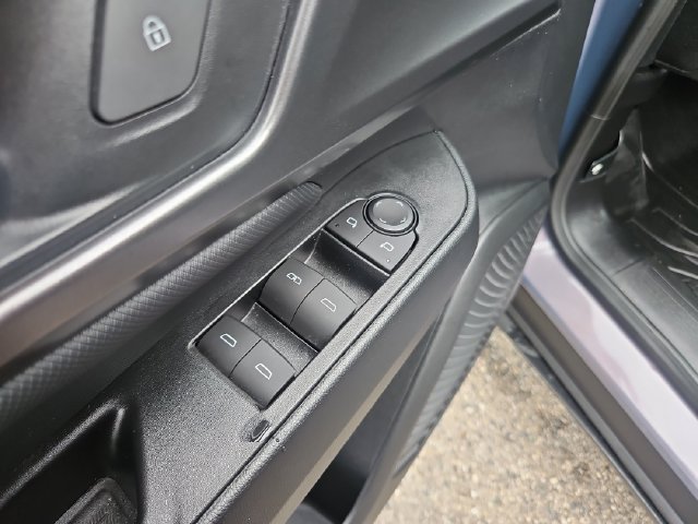 Used 2024 Chevrolet Equinox EV RS w/ LPO, Trailering Package FWD image 12