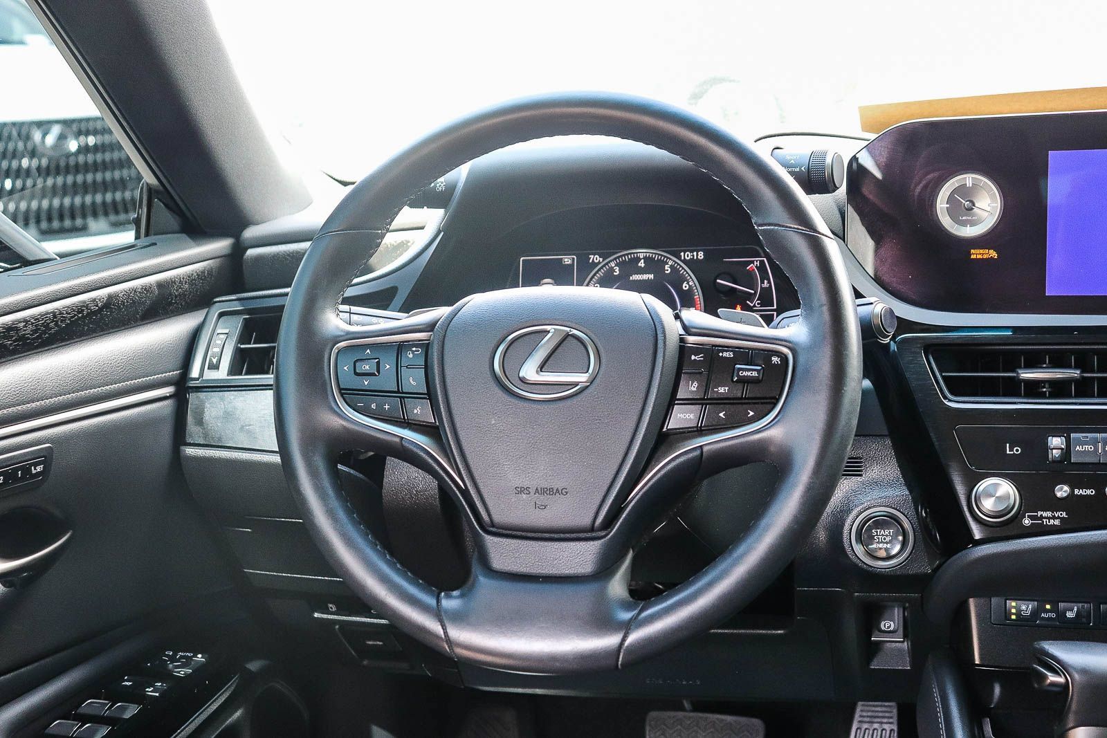 Certified 2024 Lexus ES 350 w/ Premium Package FWD image 17