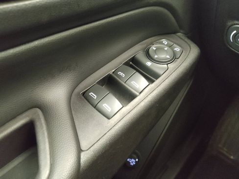 Used 2019 Chevrolet Equinox LT FWD image 27