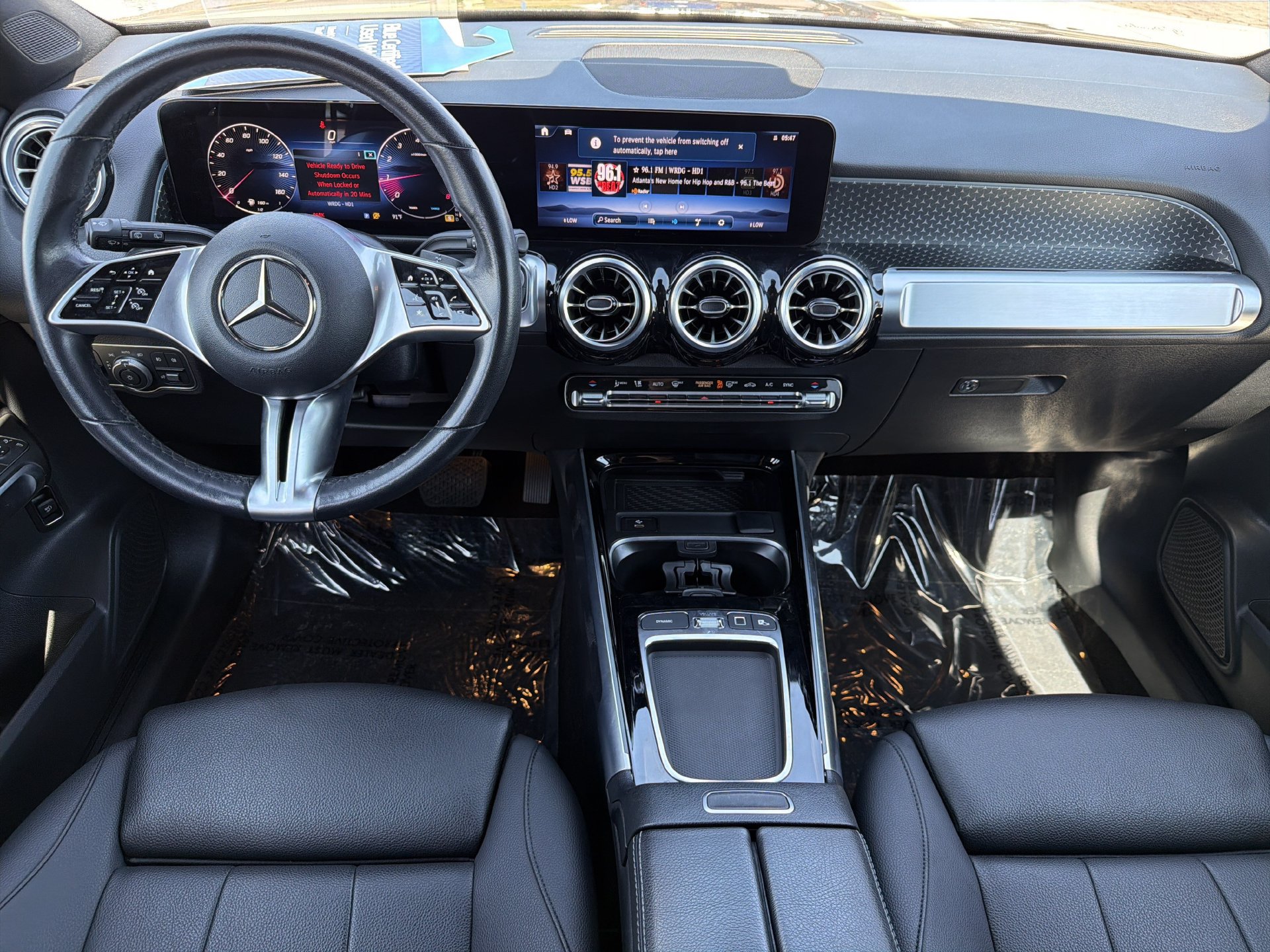 Used 2025 Mercedes-Benz GLB 250 image 2