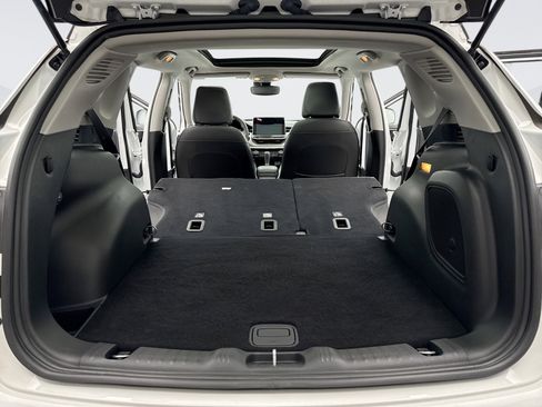 Used 2022 Jeep Compass Limited w/ Sun and Sound Group image 23