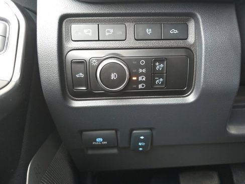 Certified 2024 Ford F250 Platinum image 25