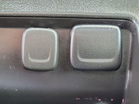 Used 2017 Chevrolet Suburban LT image 35