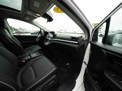Certified 2025 Honda Odyssey Touring image 27