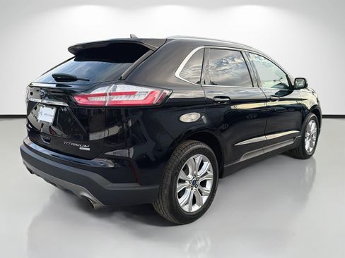 Used 2020 Ford Edge Titanium image 3
