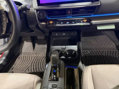 Used 2024 Toyota Prius Limited image 11