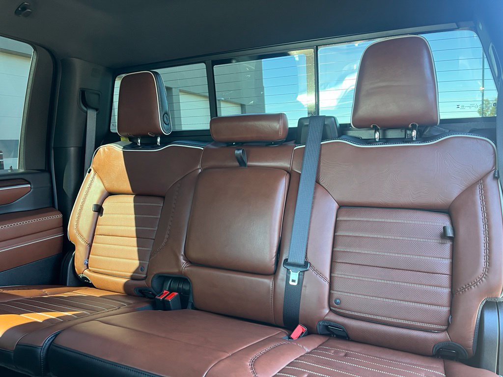 Used 2026 GMC Sierra 3500 Denali Ultimate AWD/4WD image 12