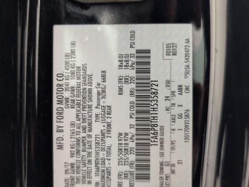 Used 2017 Ford Mustang Coupe RWD image 40