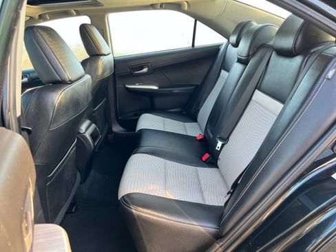 Used 2012 Toyota Camry L image 15