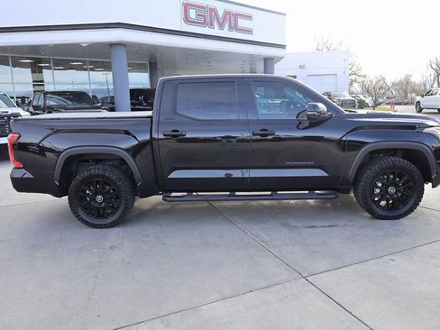 Used 2024 Toyota Tundra Limited AWD/4WD image 7
