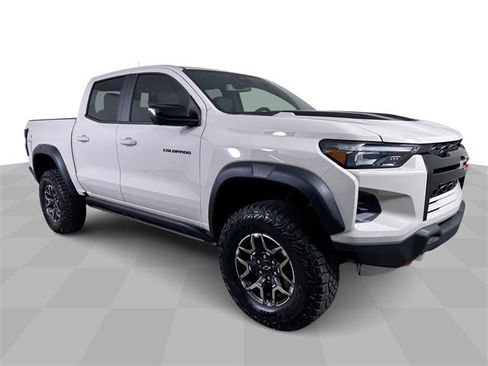 New 2026 Chevrolet Colorado ZR2 w/ Technology Package image 2