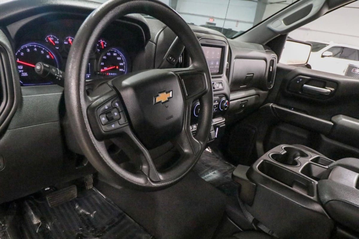 Used 2023 Chevrolet Silverado 1500 Custom AWD/4WD image 11