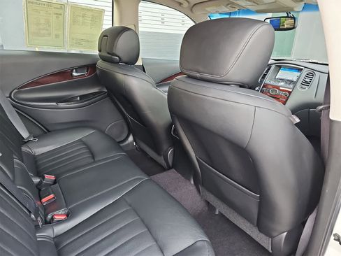 Used 2016 INFINITI QX50 AWD w/ Technology Package image 16