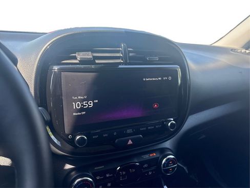 Used 2025 Kia Soul EX FWD image 16