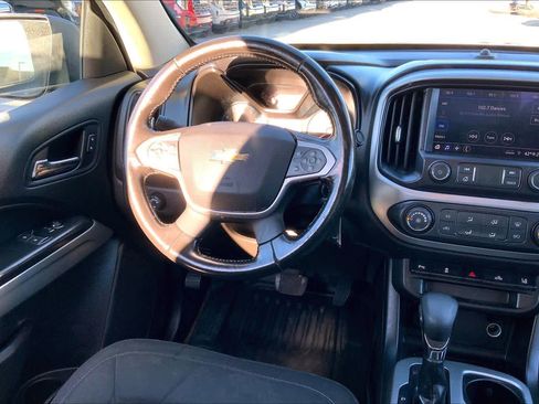 Used 2022 Chevrolet Colorado LT w/ Fleet Safety Package image 4