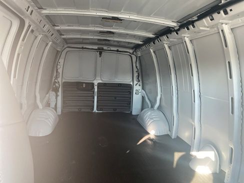 New 2025 Chevrolet Express 3500 Extended w/ Driver Convenience Package image 15