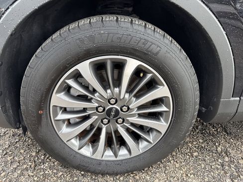 Certified 2023 Lincoln Nautilus FWD image 5