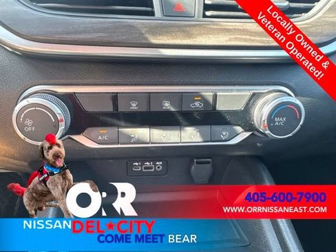 Used 2025 Nissan Altima 2.5 SV FWD image 25