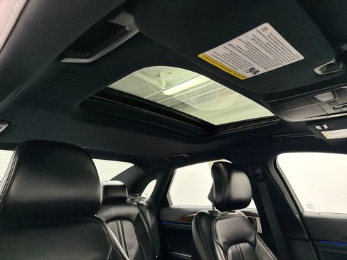 Used 2019 Lincoln MKZ Reserve image 11