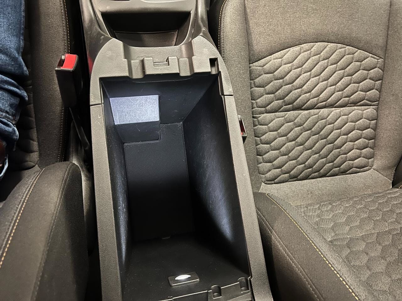 Used 2018 Chevrolet Equinox LT FWD image 46
